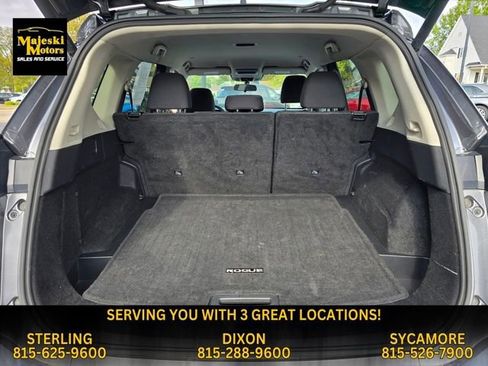 Used 2024 Nissan Rogue SV image 28