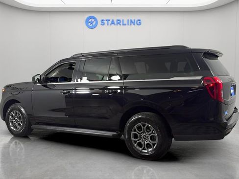 Used 2025 Ford Expedition Max Active RWD image 3