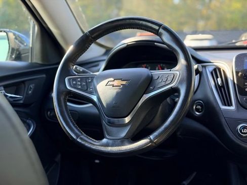 Used 2022 Chevrolet Malibu LT w/ Leather Package FWD image 23