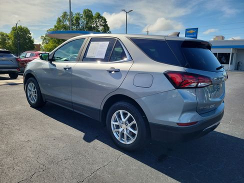 Used 2024 Chevrolet Equinox LT AWD/4WD image 3