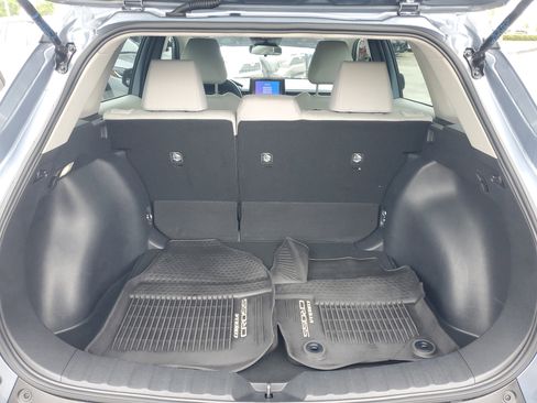 Certified 2025 Toyota Corolla Cross L FWD image 9
