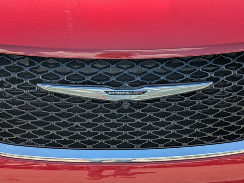 New 2026 Chrysler Pacifica Select FWD image 30