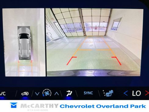 Used 2025 Chevrolet Traverse Z71 w/ Enhanced Driving Package AWD/4WD image 20