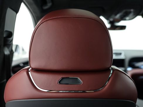 New 2024 Bentley Bentayga image 19