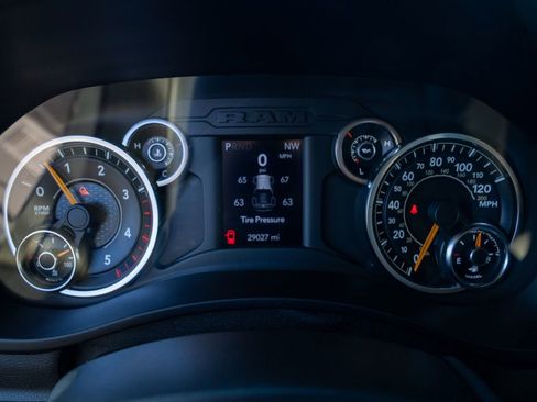 Used 2020 RAM 2500 Big Horn image 21