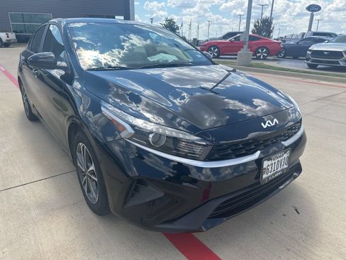 Used 2023 Kia Forte LXS FWD image 30