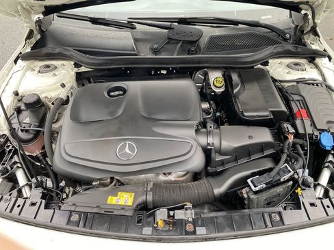 Used 2018 Mercedes-Benz GLA 250 GLA 250 4MATIC Sport Utility 4 image 9