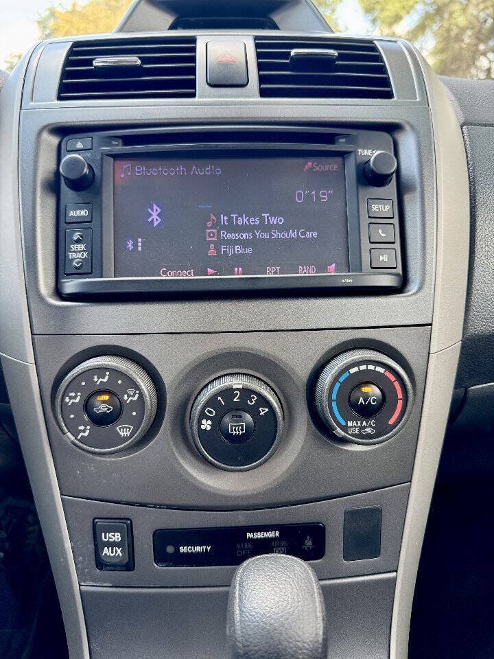 Used 2013 Toyota Corolla S w/ Premium Pkg FWD image 14