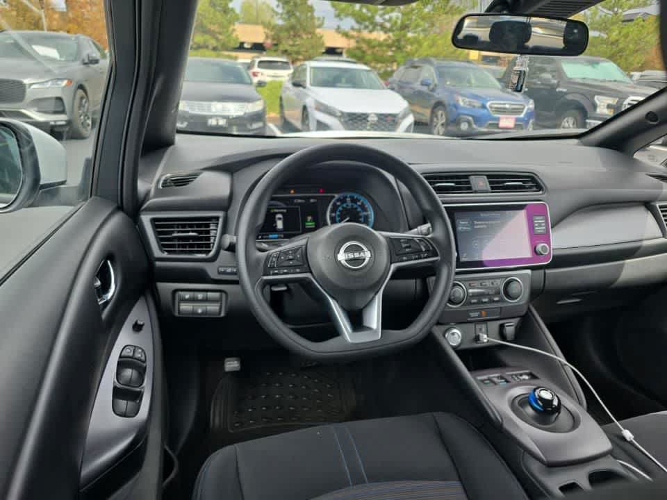Used 2025 Nissan Leaf S FWD image 4