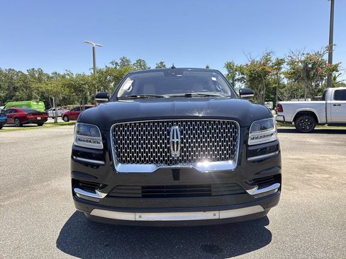 Used 2019 Lincoln Navigator Reserve AWD/4WD image 9