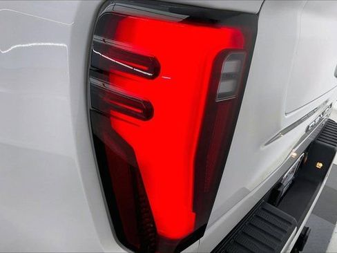 Used 2025 GMC Sierra 3500 Denali w/ Denali Reserve Package image 29