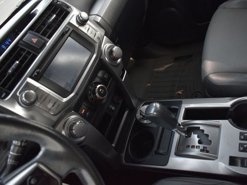 Used 2015 Toyota 4Runner SR5 Premium AWD/4WD image 25