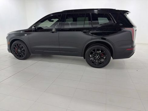 Used 2024 Cadillac XT6 Sport w/ Technology Package AWD/4WD image 2