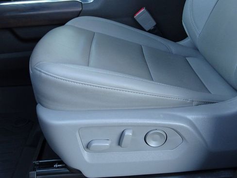 Used 2024 GMC Sierra 2500 SLT w/ SLT Convenience Package image 16