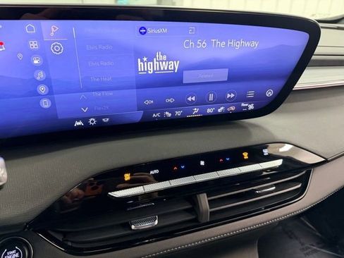 Certified 2025 Buick Enclave Sport Touring image 12