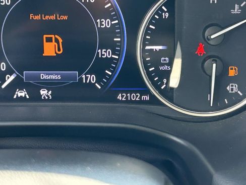 Used 2024 Buick Enclave Avenir w/ Avenir Technology Package FWD image 34