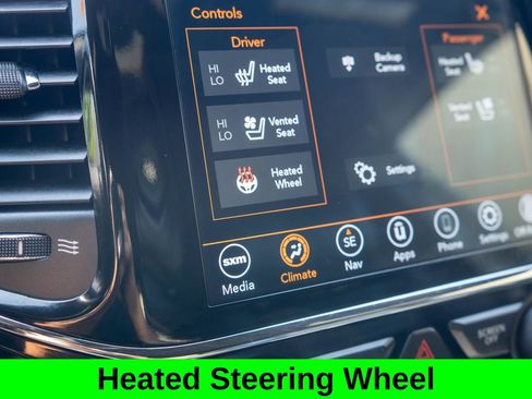 Used 2020 Jeep Grand Cherokee Overland AWD/4WD image 27