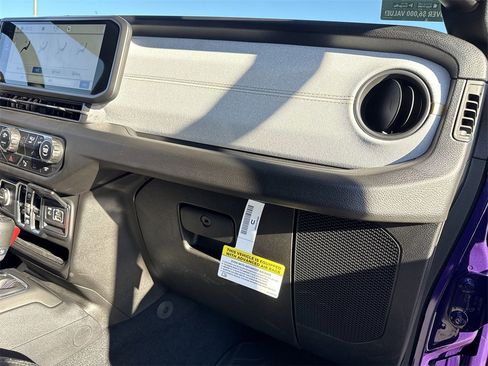 New 2026 Jeep Gladiator Sport image 28