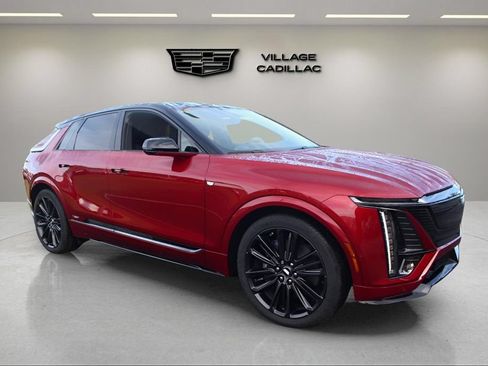 New 2026 Cadillac Lyriq V AWD/4WD image 7