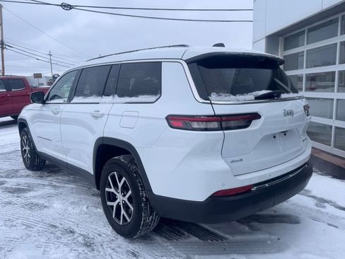 Used 2024 Jeep Grand Cherokee L Limited w/ Luxury Tech Group II image 3