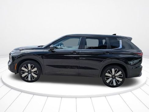 Used 2025 Mitsubishi Outlander SE FWD image 7