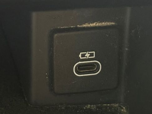 Used 2021 Land Rover Discovery S AWD/4WD image 6