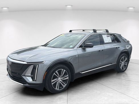 Used 2024 Cadillac Lyriq Luxury RWD image 8