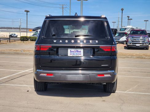 Used 2022 Jeep Wagoneer Series I w/ Premium Group I image 8