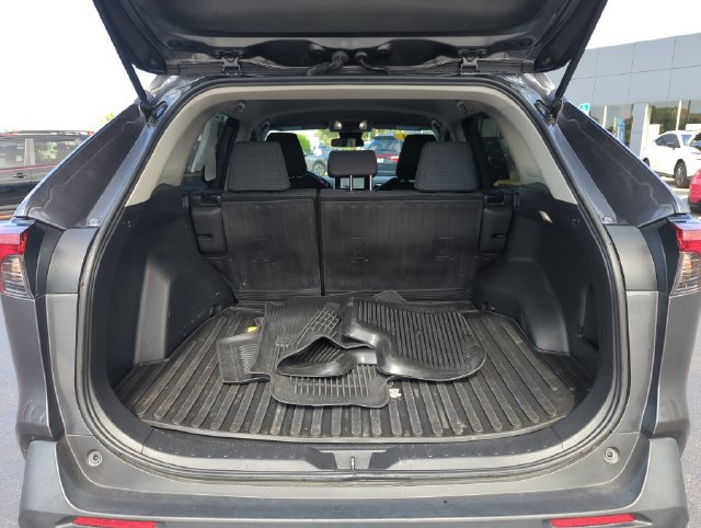Used 2024 Toyota RAV4 LE FWD image 19