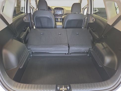 Used 2025 Kia Soul LX FWD image 26