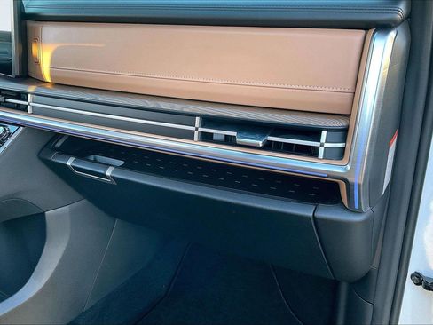 Used 2025 Hyundai Santa Fe Limited image 17