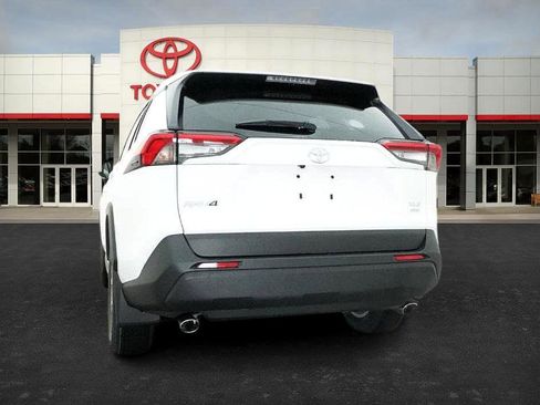 New 2025 Toyota RAV4 XLE image 15