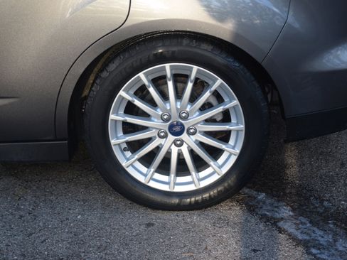 Used 2013 Ford C-MAX SEL image 29