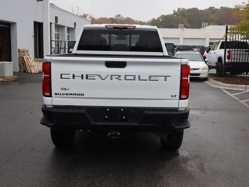 Used 2025 Chevrolet Silverado 2500 LT w/ Trail Boss Package image 9
