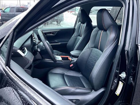 Used 2024 Toyota RAV4 Adventure image 8