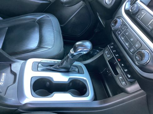 Used 2022 Chevrolet Colorado ZR2 image 11