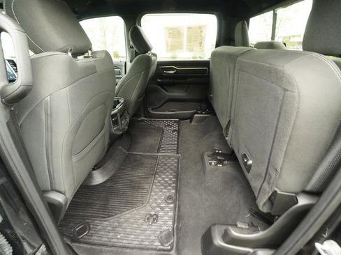 Used 2019 RAM 1500 Big Horn AWD/4WD image 30