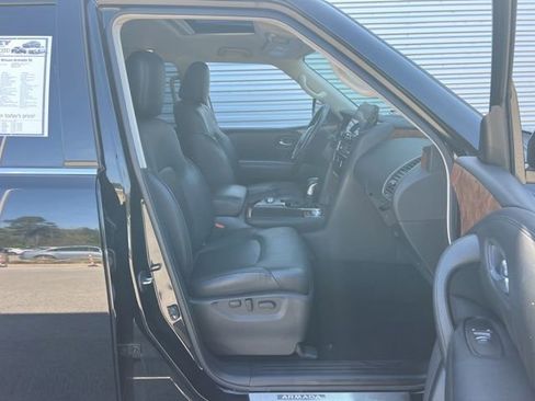 Used 2023 Nissan Armada SL w/ Captain's Chairs Package image 45
