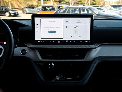 Used 2025 Ford Explorer Active w/ Active Comfort Package image 30