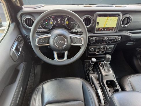 Used 2023 Jeep Wrangler Unlimited Sahara AWD/4WD image 28
