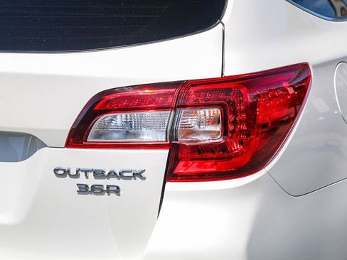 Used 2019 Subaru Outback 3.6R Limited AWD/4WD image 7