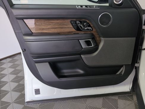 Used 2019 Land Rover Range Rover Supercharged image 10