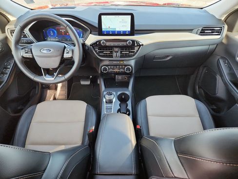 Used 2022 Ford Escape Titanium w/ Titanium Premium Package image 12