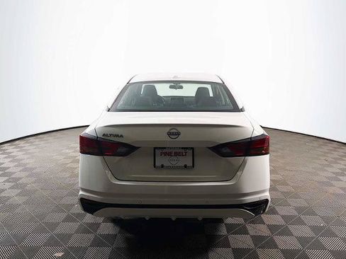 Certified 2025 Nissan Altima 2.5 S FWD image 5