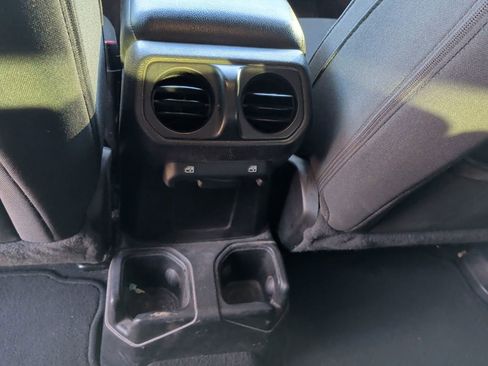 Used 2020 Jeep Wrangler Unlimited Sport S image 34