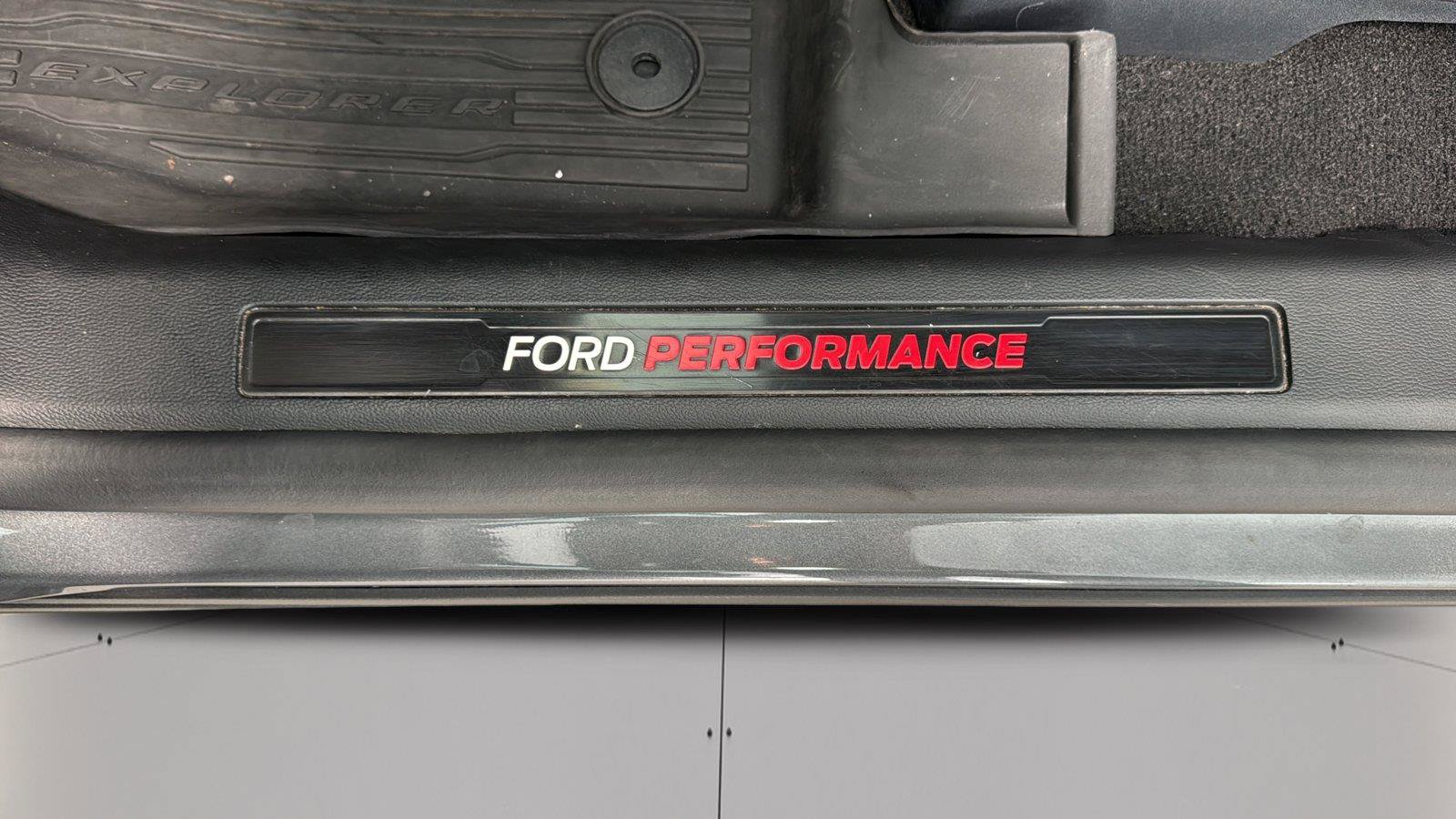 Used 2025 Ford Explorer ST w/ Sun And Sound Package AWD/4WD image 34