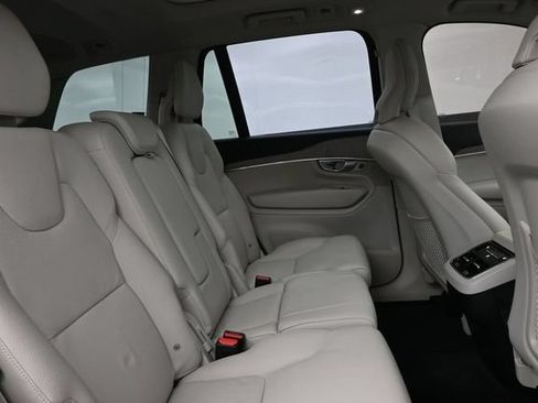 Used 2024 Volvo XC90 B6 Plus w/ Protection Package Premier AWD/4WD image 32