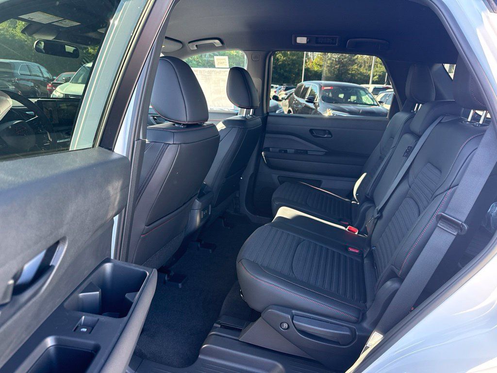 New 2026 Nissan Pathfinder Rock Creek AWD/4WD image 13