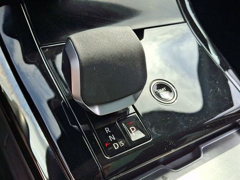 Certified 2025 Land Rover Range Rover Sport SE AWD/4WD image 16