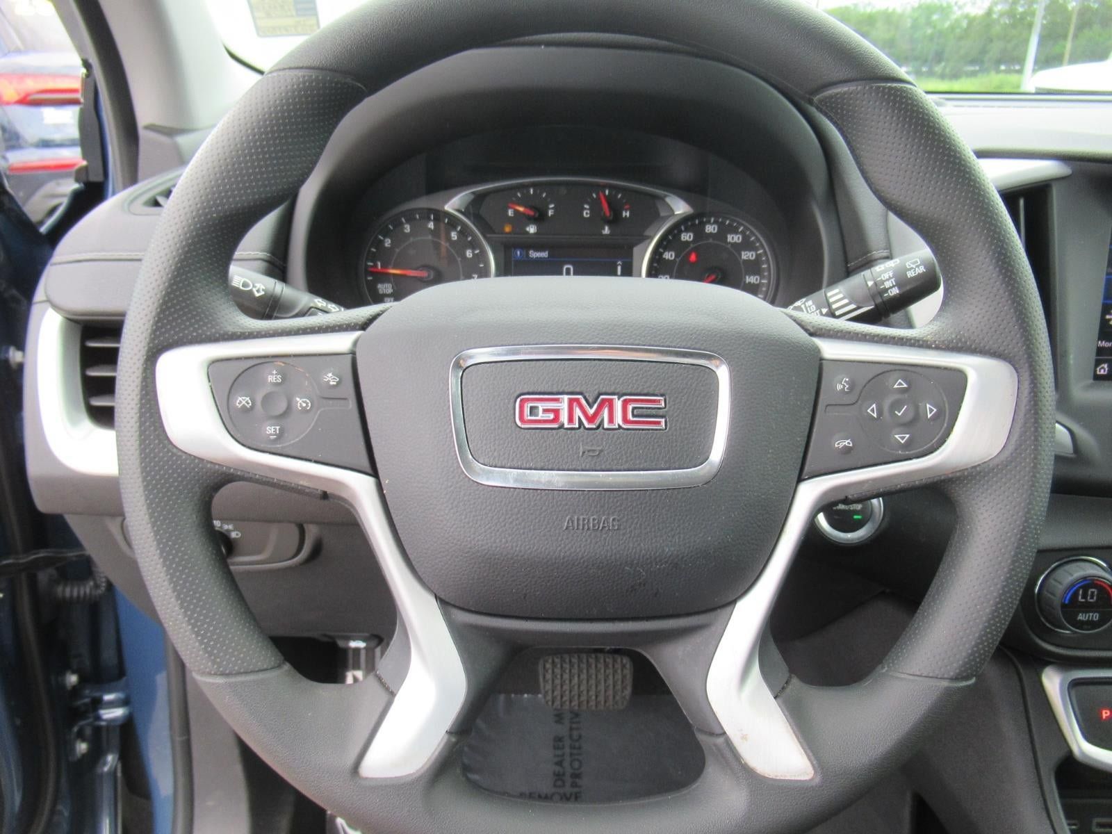 Used 2024 GMC Terrain SLE w/ Driver Convenience Package FWD image 22